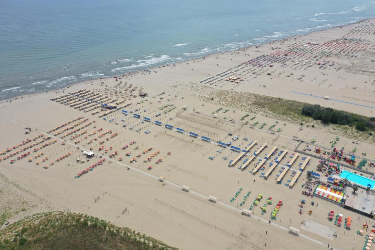 Sirena Apartments Llido Degli Estensi Buitenkant foto